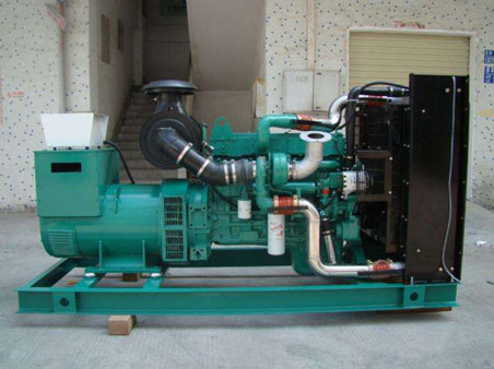 个旧1100kw康明斯柴油发电机组图片 个旧1100kw康明斯柴油发电机组图片